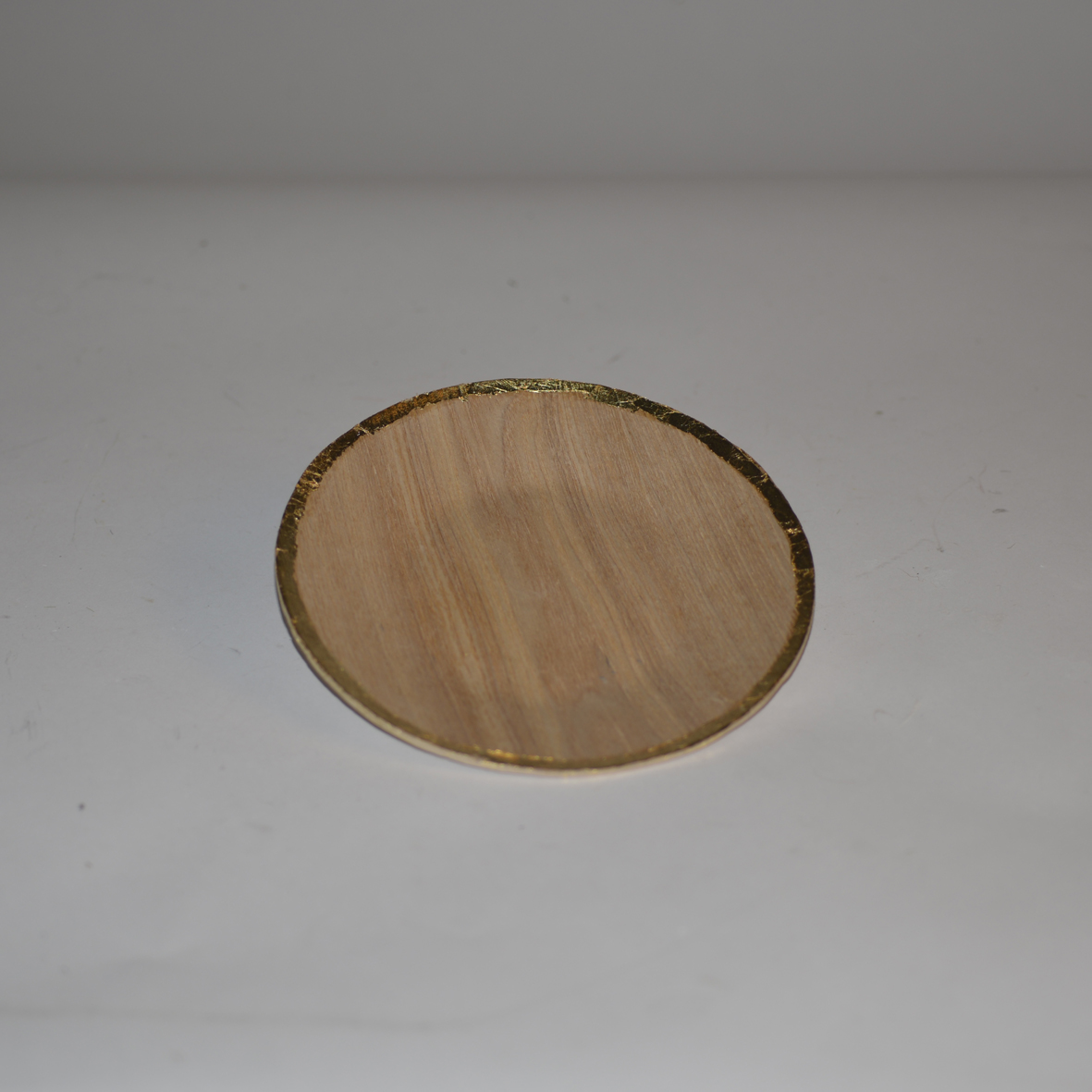 Wooden plate