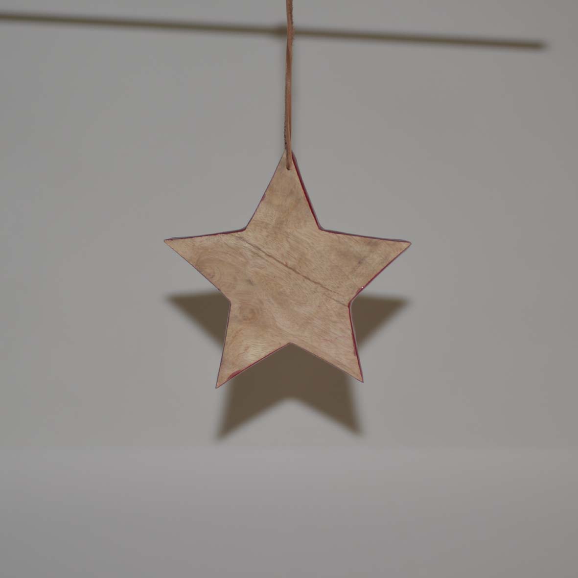Wooden star hang.