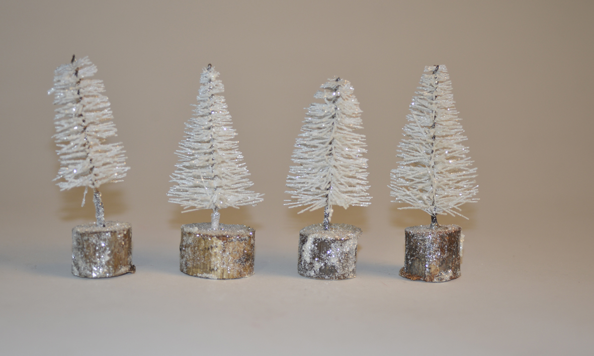 Fir w.snow+glitter