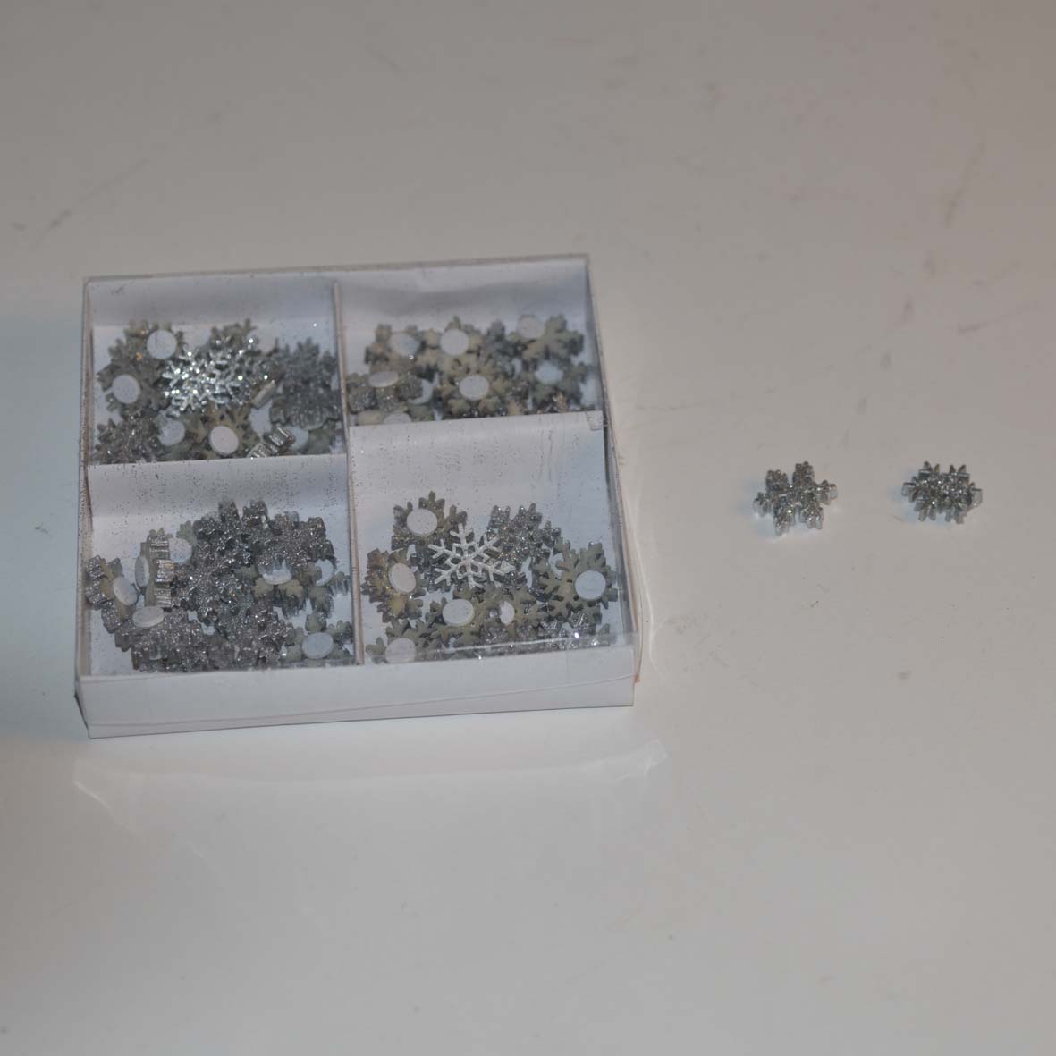 Snowflake w. glitter