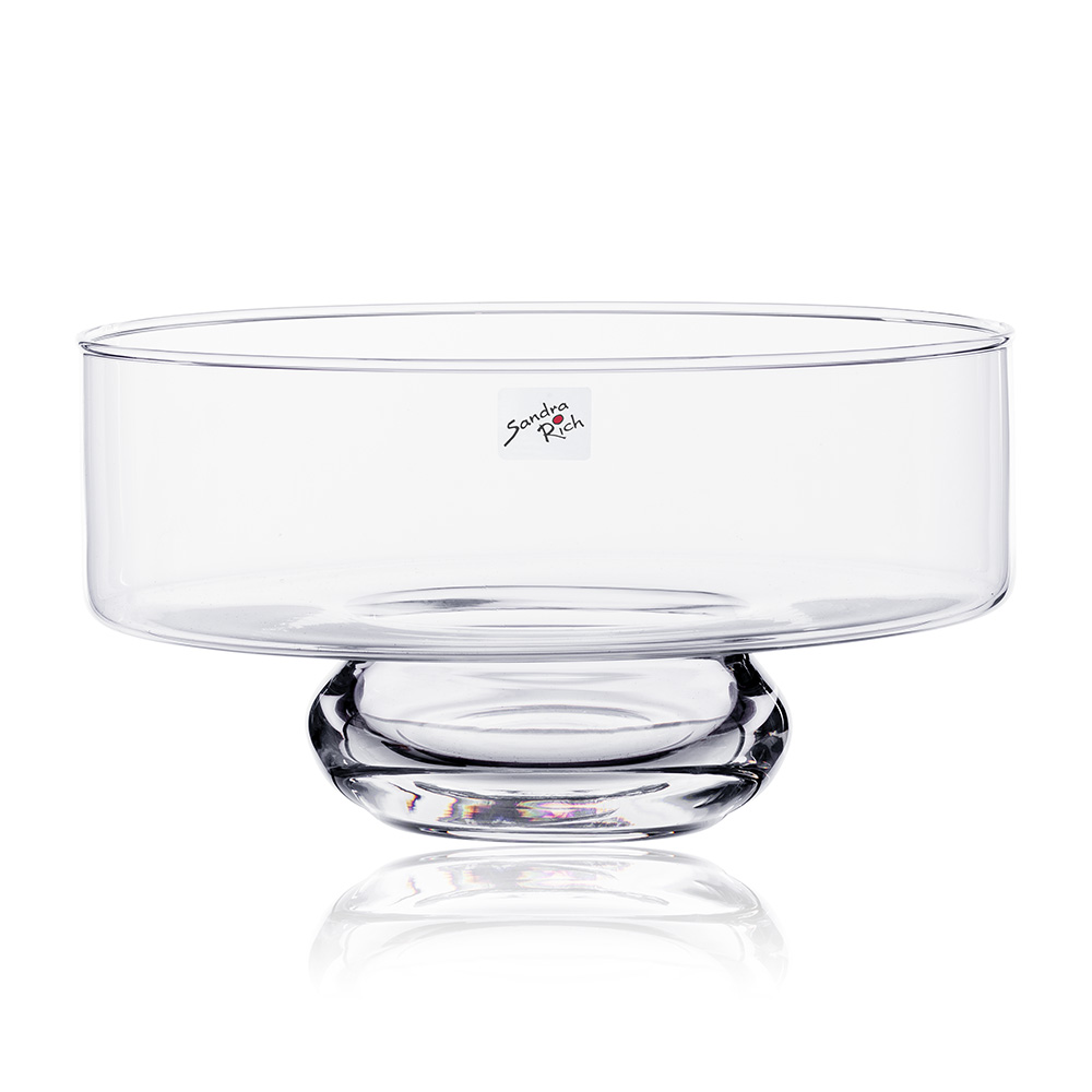 Glass bowl on foot