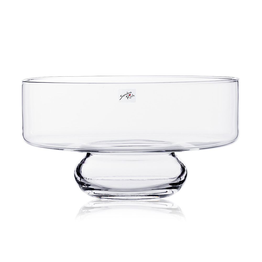 Glass bowl on foot