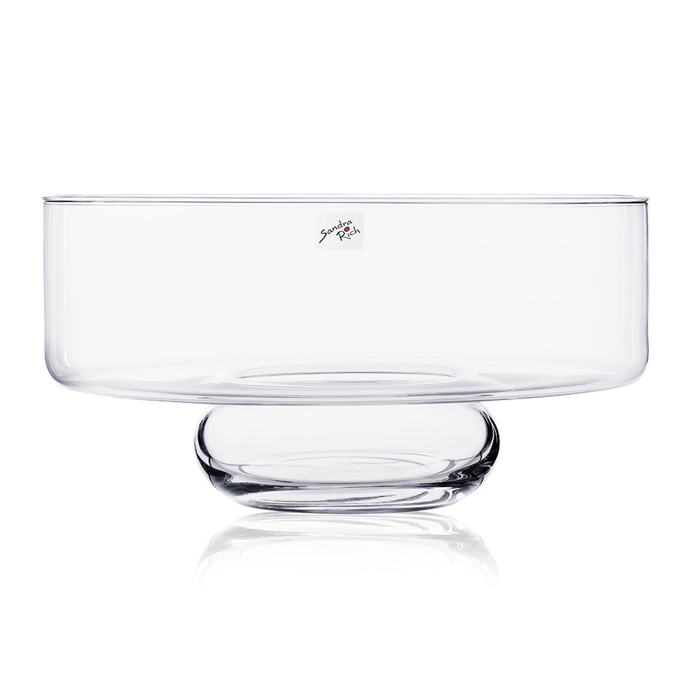 Glass bowl on foot