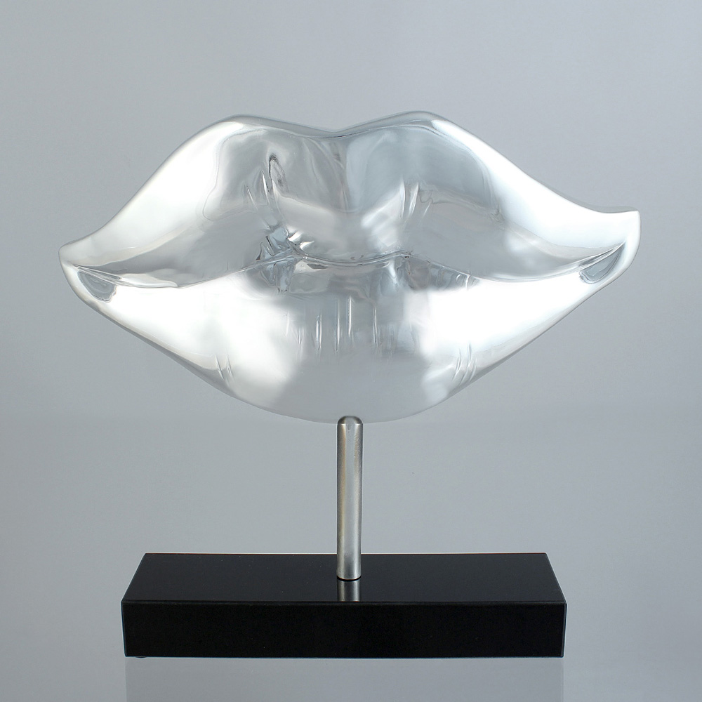 Sculpture kiss